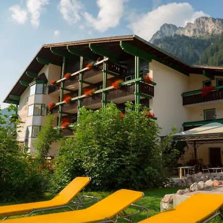 Berghof 3* Nesselwängle