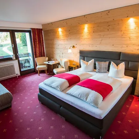 Berghof Hotel 3*