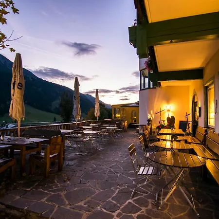 Berghof Hotel 3*