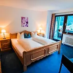 Berghof 3* Nesselwängle