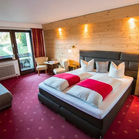 Berghof Hotel 3*